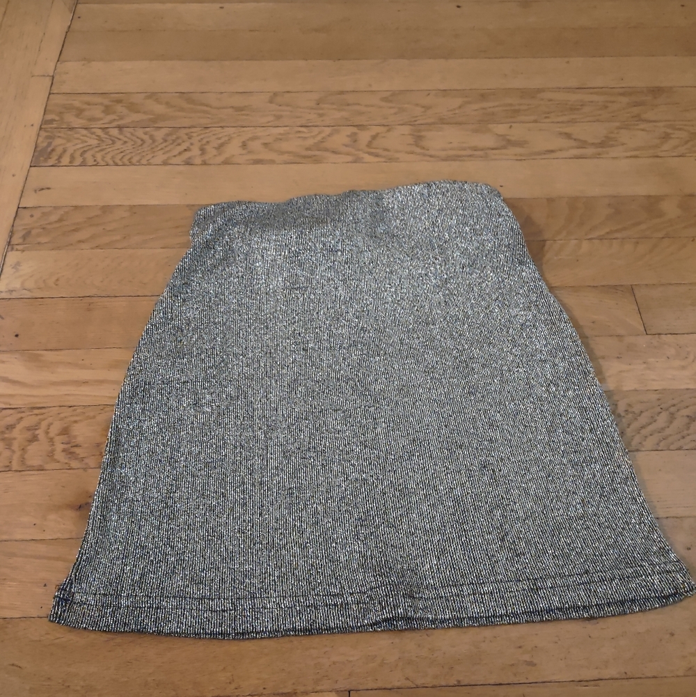 silver sparkly elastic mini skirt from xoxo fits like small festival party disco
